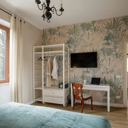 Urban Garden Apartment